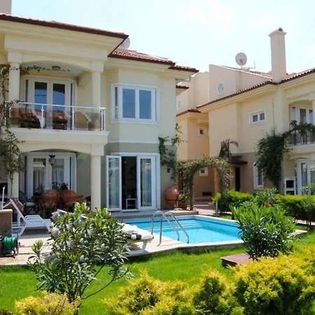 Villa Sunset Beach Club 5 Beds O4
